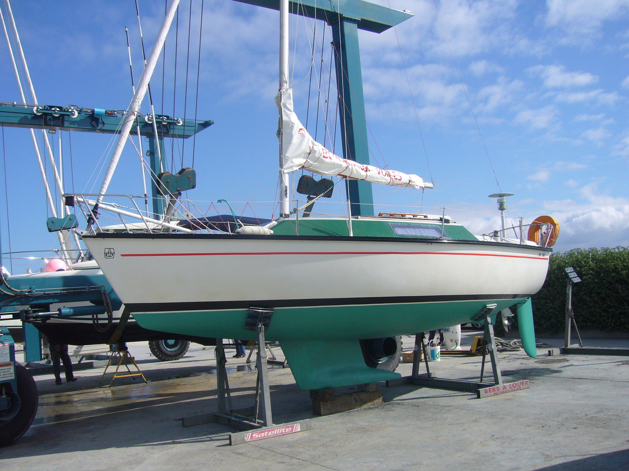 http://img199.imageshack.us/img199/9523/antifoulingloustic.jpg